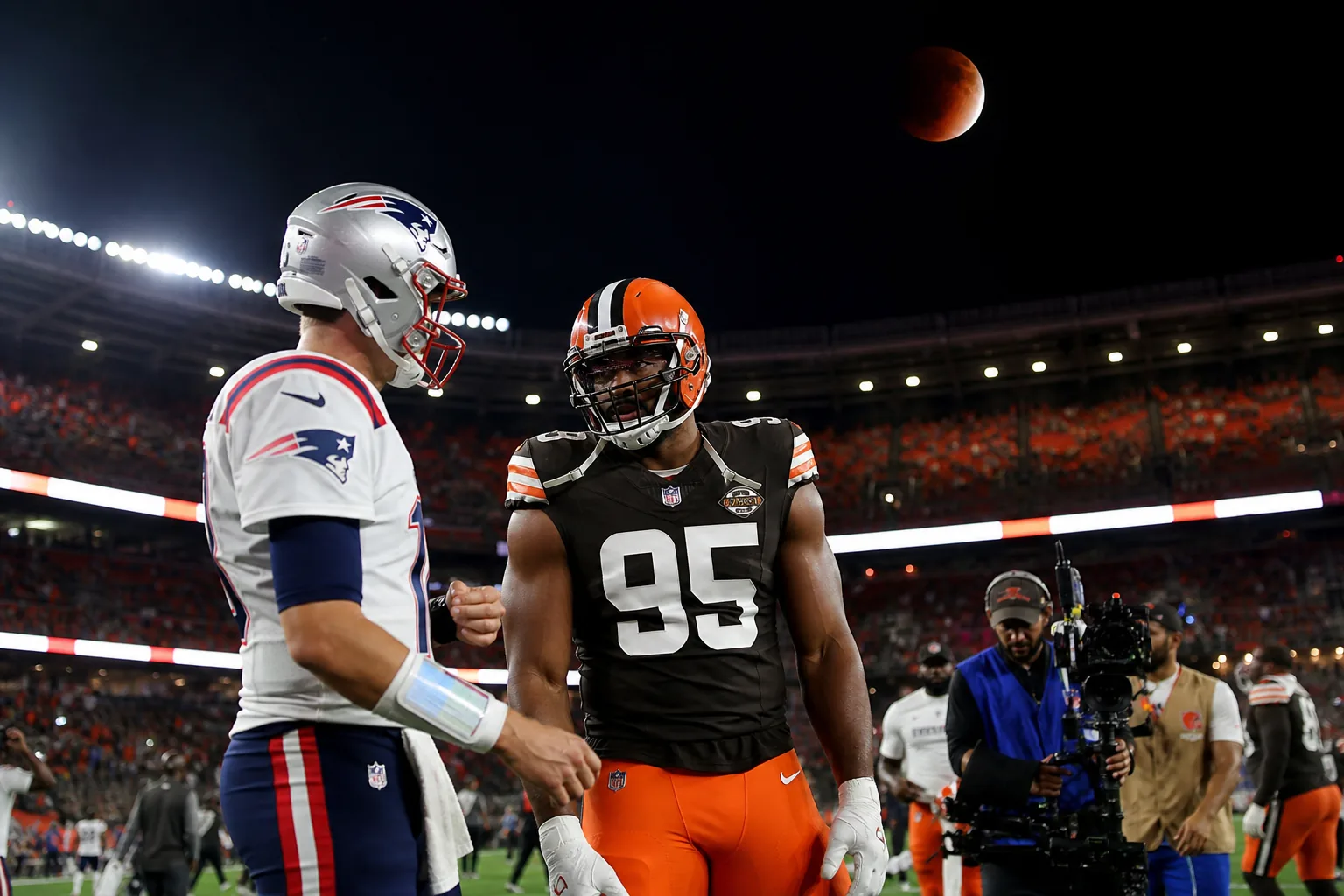 Al Michaels Turned Patriots-Browns Into The NFL's Weirdest Preseason Broadcast Moment